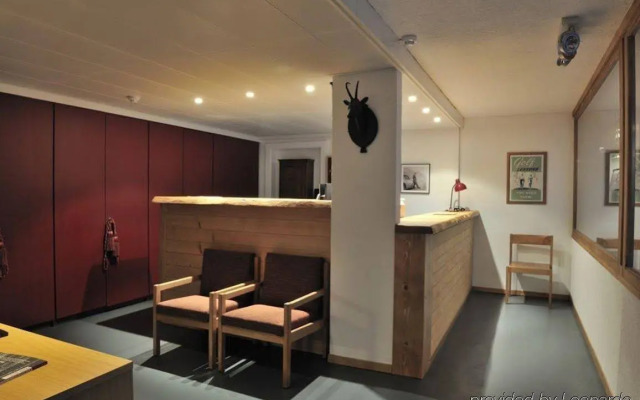 Saanewald Lodge