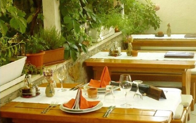 Adel - 70 m From Beach - A4