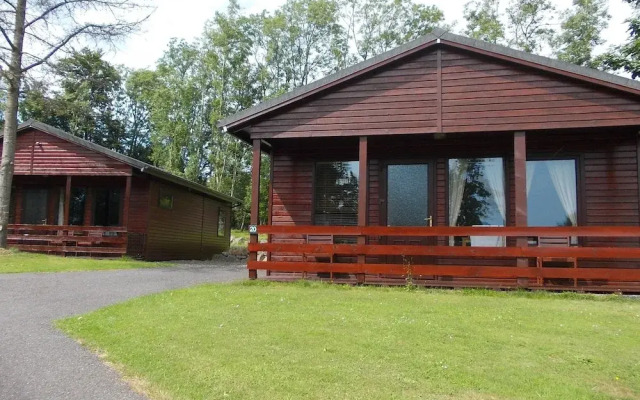 Birch Lodge 20 With Hot Tub, Newton Stewart