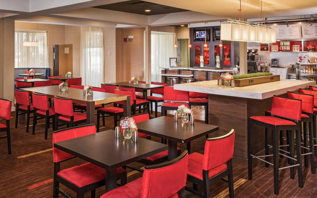Courtyard by Marriott North Charleston Airport/Coliseum