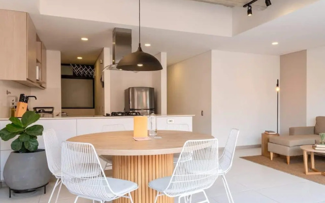 Fancy 3brw/ Balcony in Laureles Medellín