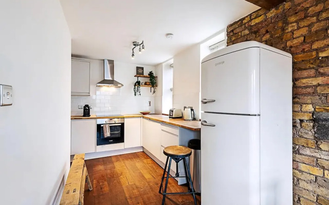 Charming Shoreditch Apartment