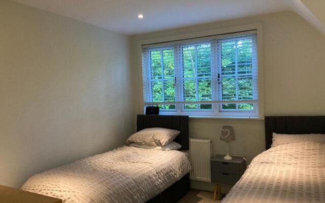 5br-10guests-fireplace-hottub-pets ok - Parking