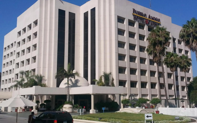 Hotel Pueblo Amigo Plaza & Casino