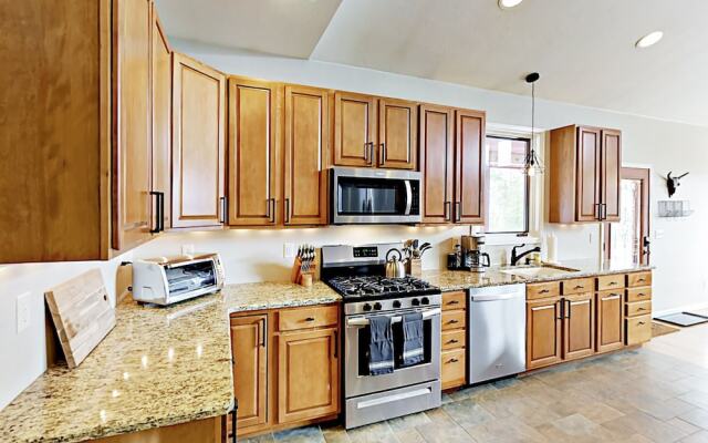 121 Hemlock Trail - 5 Br Home