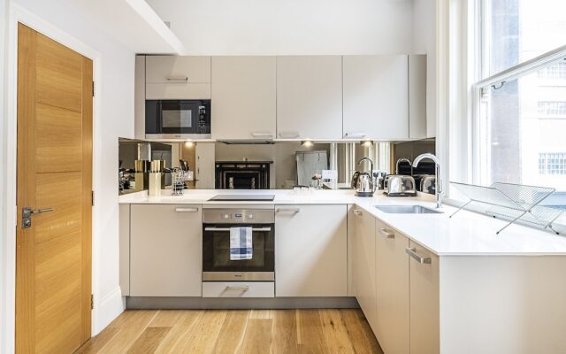 Rupert Apartments by Flexystays