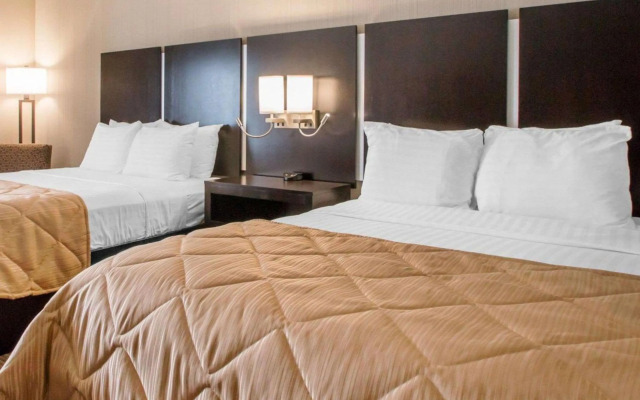 Greenstay Inn & Suites CourtView