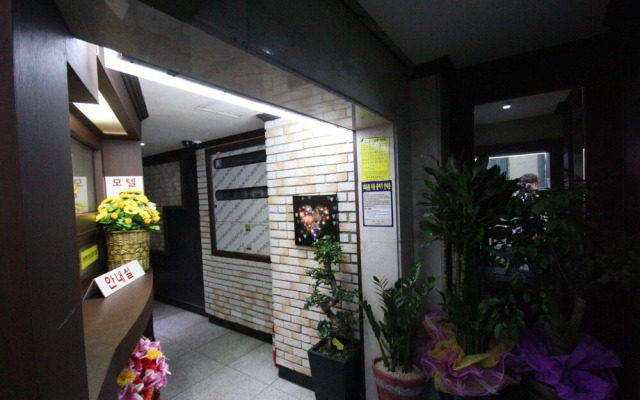 Alibaba Motel (New Building)