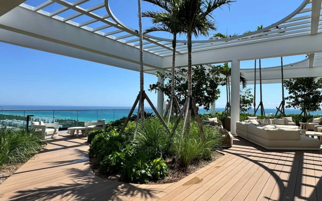 Luxury Condos Near Miami Beach