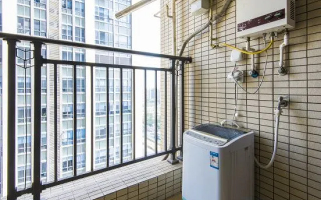 Huaji Apartment Hostel (Pazhou Complex)