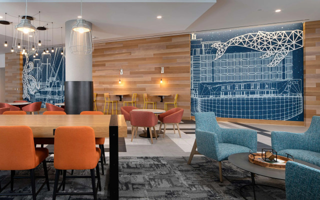 Hyatt Place Boston/Seaport District