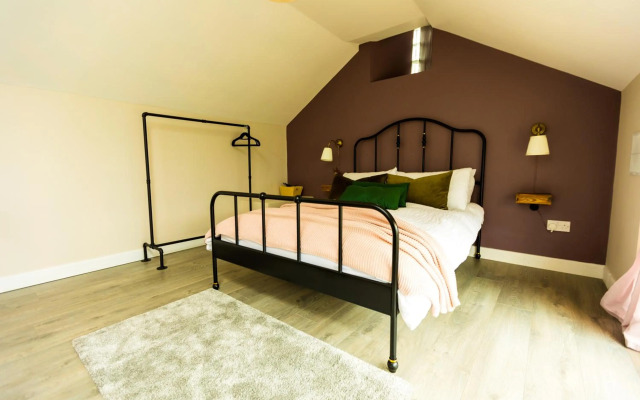 Stay Barrow Blueway - The Stables