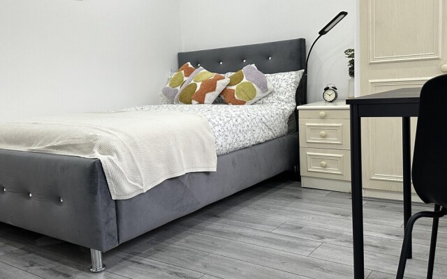 Stunning 4-bed House in Birmingham