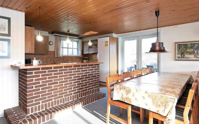 6 Person Holiday Home in Blavand
