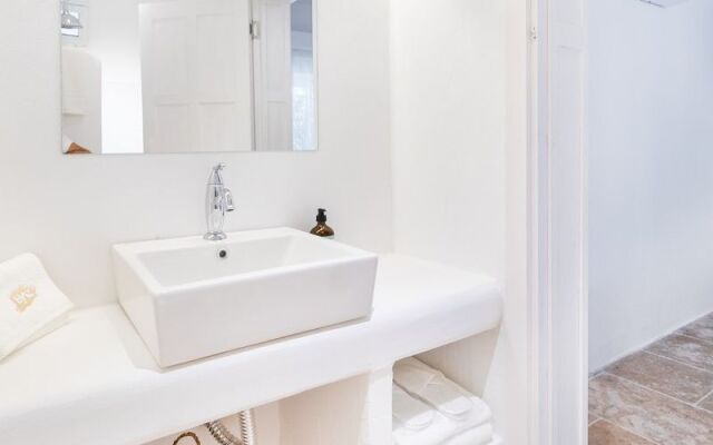 B;yaz Hotel Selimiye