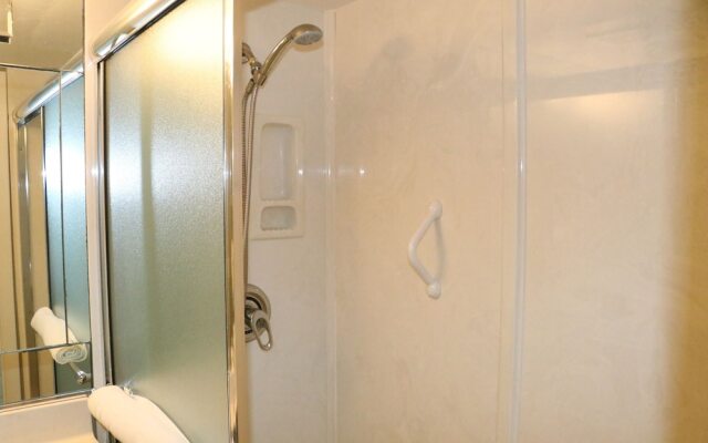 Jamaica Royale - T43 - 2 Br Condo