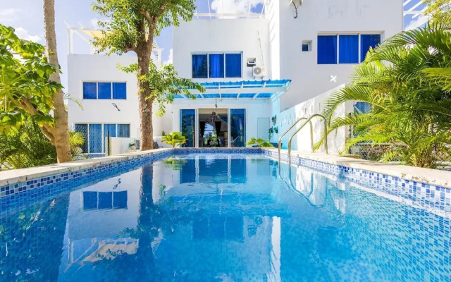 New Stylish 3BR Villa With Private Pool Terrace