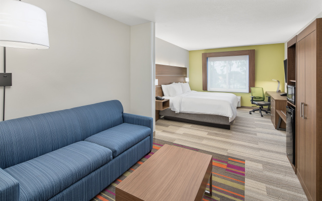 Holiday Inn Express & Suites Palm Bay by IHG