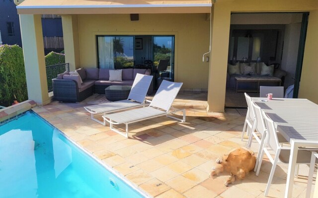 Q in Fresnaye