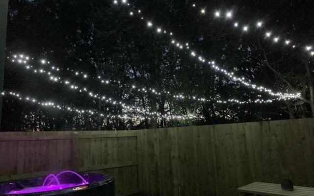 Lola Lodge - Luxury Hot Tub Retreat