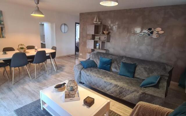 Au calme, confortable avec terrasse