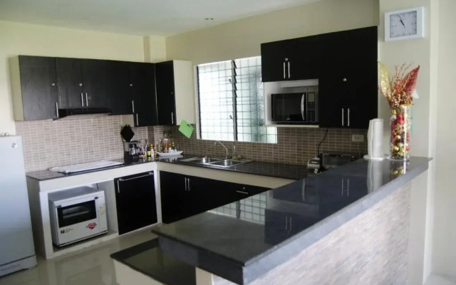 Alan Sr. Residences
