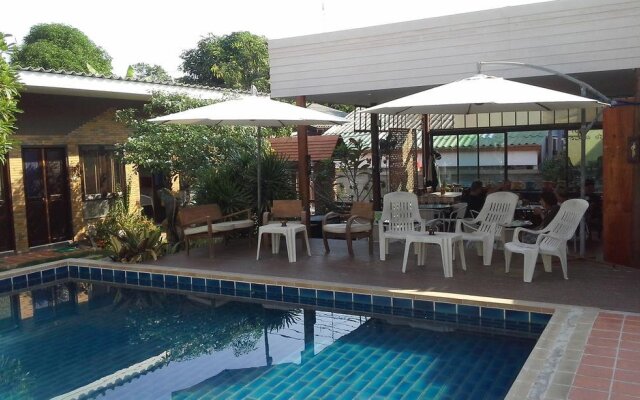 Baan Talay 51