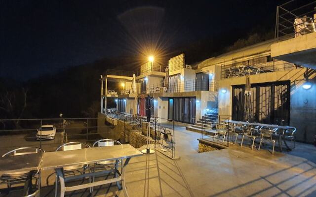 Yangju Gray Castle Pension
