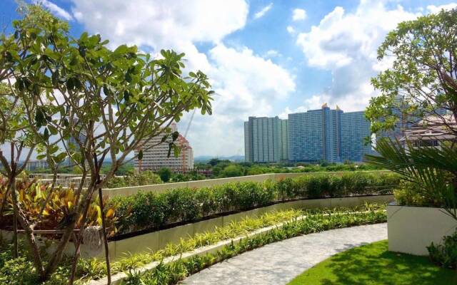 Cetus Beachfront Condo By Pong