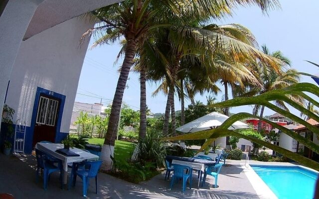 Hotel y Bungalows Los Arcos