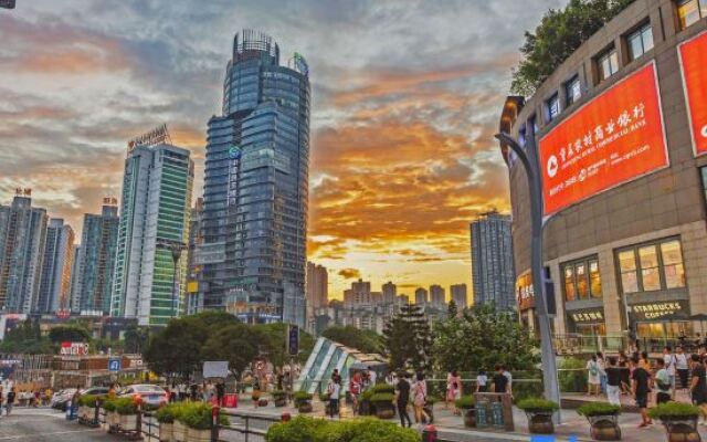 Vyluk Hotel Chongqing Light Rail Station