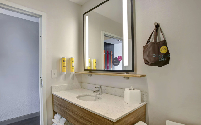 Tru By Hilton Monroe