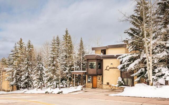 Laurelwood Condominiums Studio Premier Unit 207