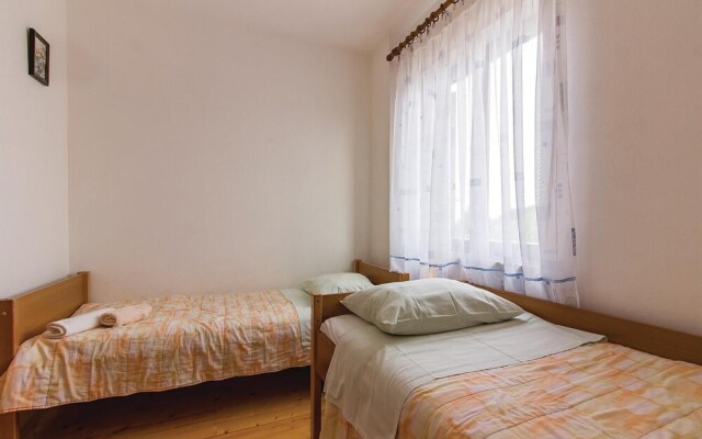 Amazing Home in Stinjan With Wifi and 6 Bedrooms