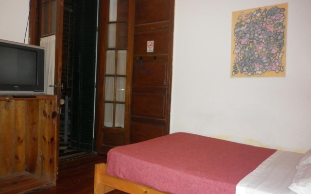 Vi Luz y Entre Hostel