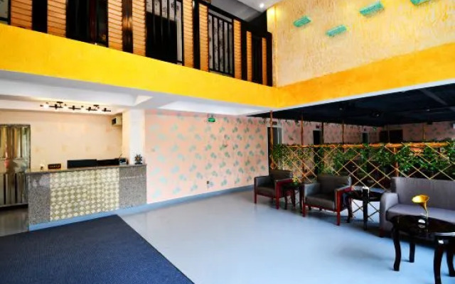 Fenglai Holiday Hostel