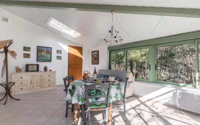 Villa in L'isle-sur-la-sorgue With Pool