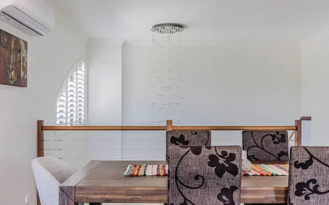 Beachside Escape by Cottonwood