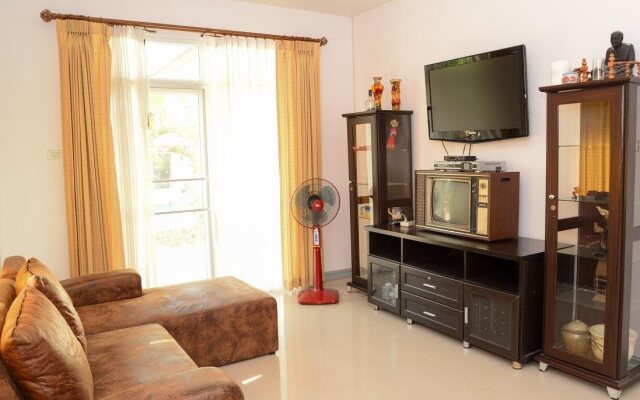 Baan Rai Naam Ing Resort