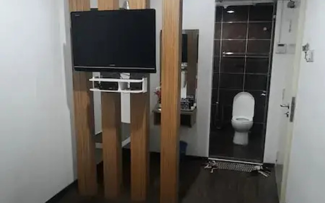 OYO 90724 Rg Hotel