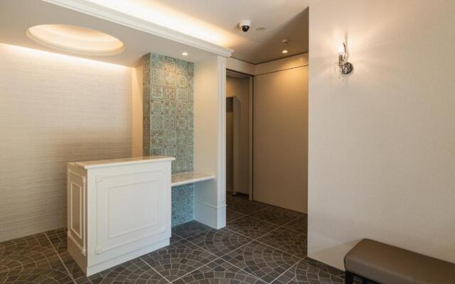 Grand Base Yakuin Odori