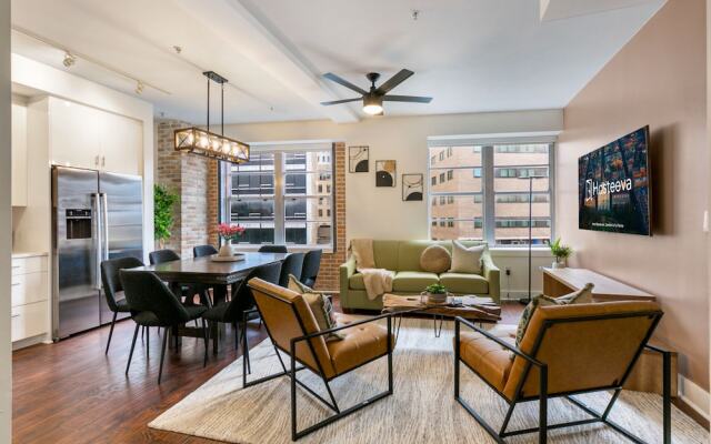 NOLA's Finest 4-Bedroom Luxury Condo