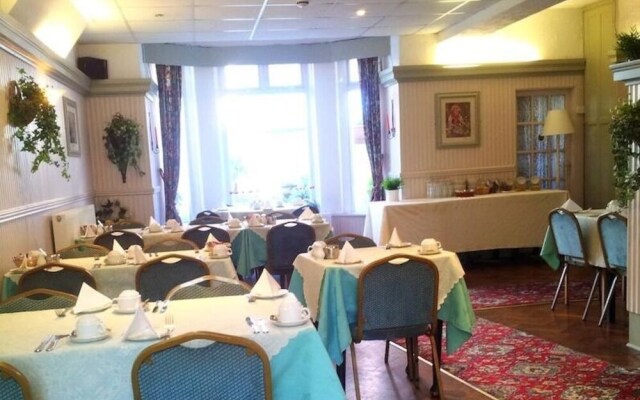 The New Osterley Hotel