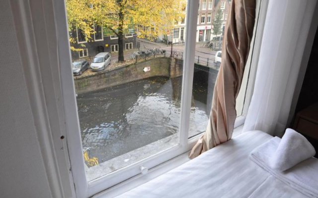 Hotel Amsterdam Inn - Digital Access