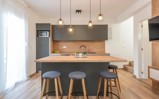 Luxury Apartments - La Vir 3 & 4