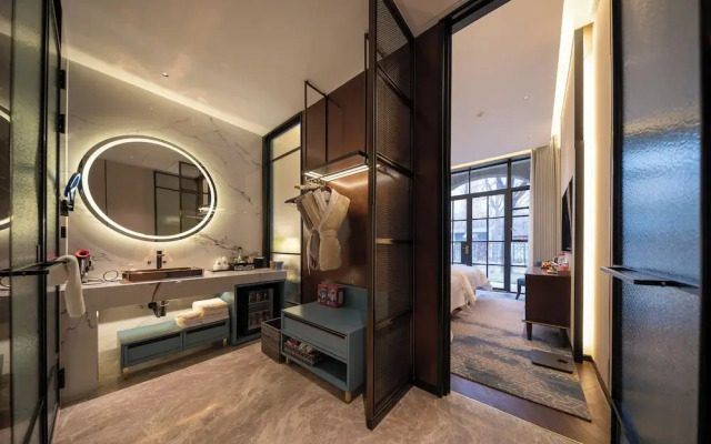Seclusion Tang
