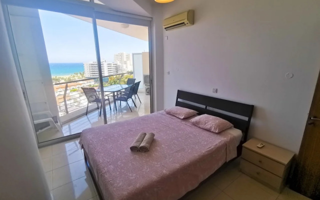 Paradise Palms Seaview Apartment