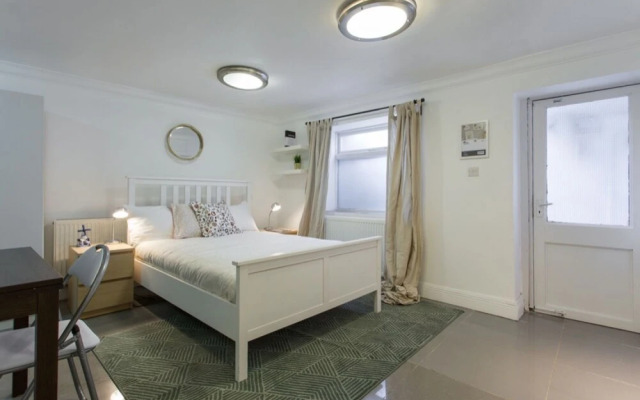 Spacious Studio 10 Minutes From Oxford Street