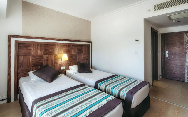 Royal Towers Resort
