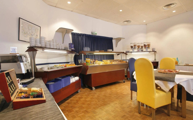 Kyriad Direct Rennes Ouest